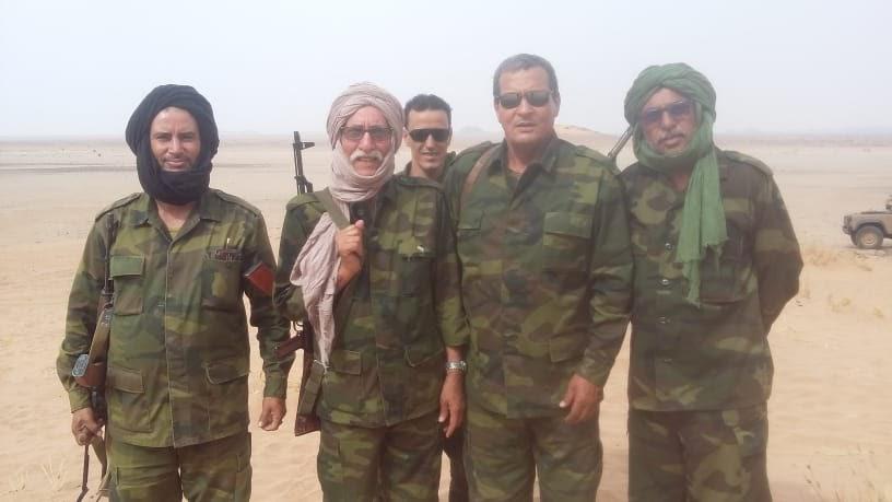 رئيس الجمهورية، القائد الاعلى للقوات المسلحة يتفقد نواحي جيش التحرير الشعبي الصحراوي ويقف على جاهزيتها رئيس الجمهورية، القائد الاعلى للقوات المسلحة يتفقد نواحي جيش التحرير الشعبي الصحراوي ويقف على جاهزيتها