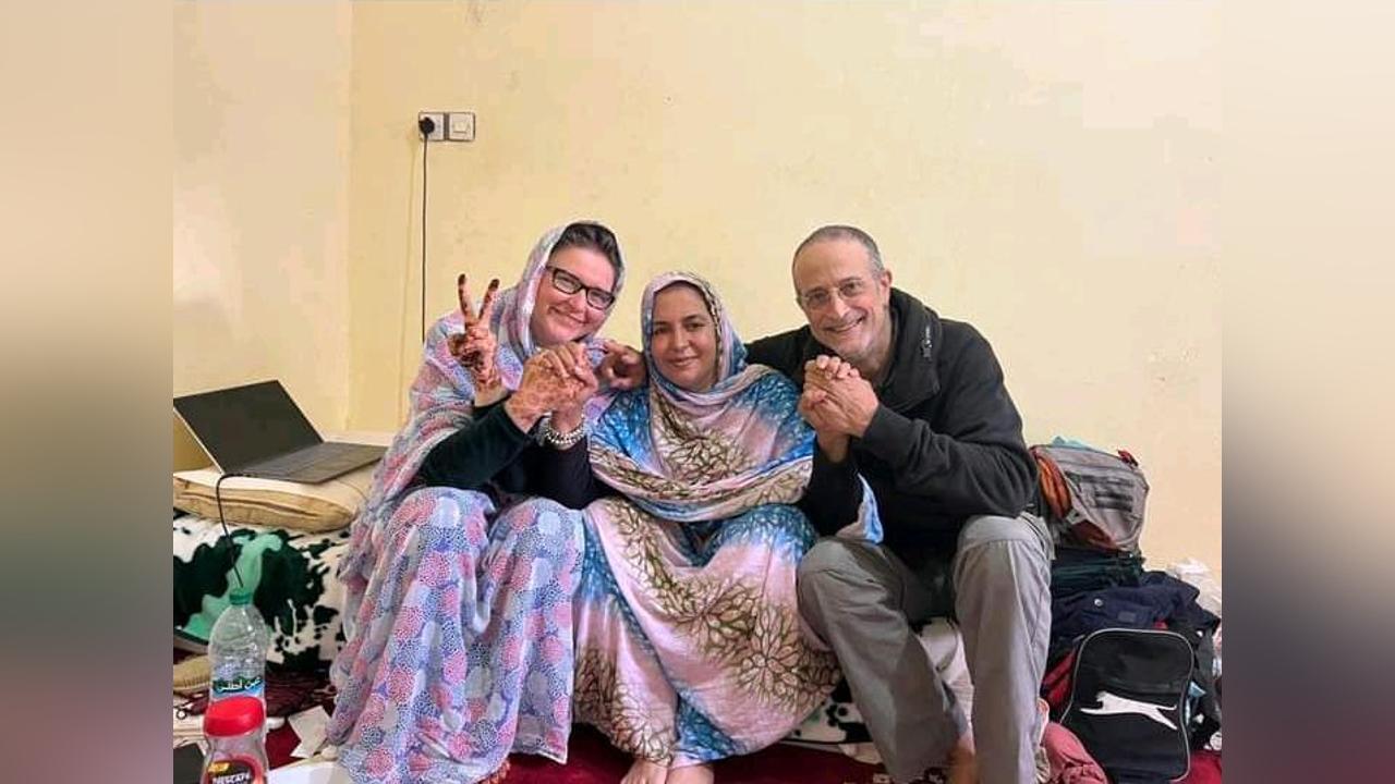 تصريح الوفد الامريكي من منزل أهل خيا وسلطانة تدعو الشعب الصحراوي للتضامن مع المتضامنة الامريكية المضربة عن الطعام تصريح الوفد الامريكي من منزل أهل خيا وسلطانة تدعو الشعب الصحراوي للتضامن مع المتضامنة الامريكية المضربة عن الطعام