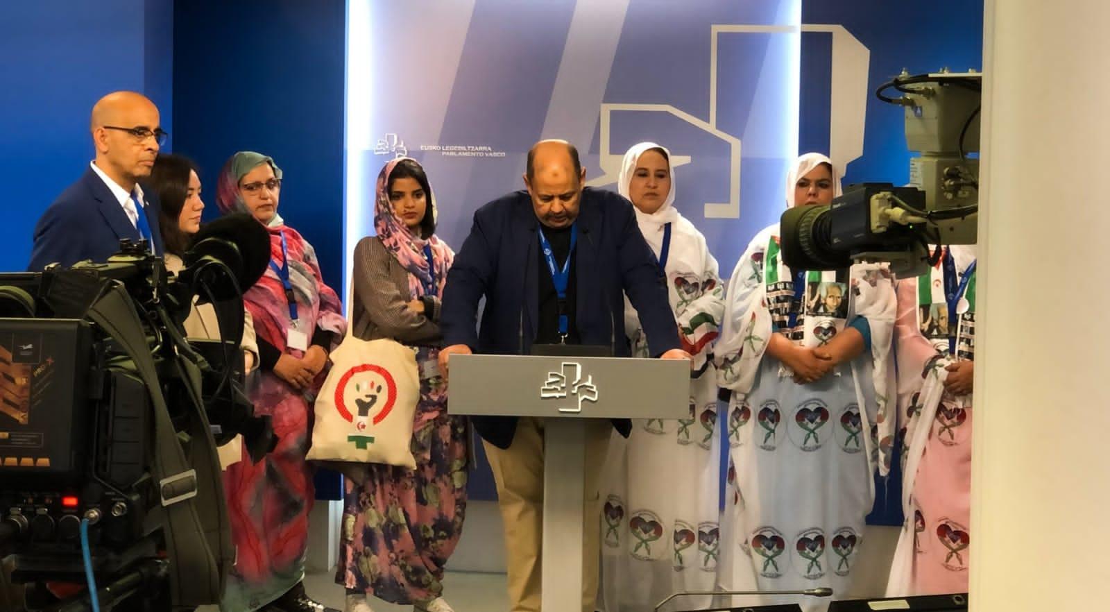 ممثل جبهة البوليساريو بالباسك: الشعب الصحراوي سينتصر على خيانة سانتشيز مثلما انتصرت “غيرنيكا” على قنابل الفاشية ممثل جبهة البوليساريو بالباسك: الشعب الصحراوي سينتصر على خيانة سانتشيز مثلما انتصرت “غيرنيكا” على قنابل الفاشية
