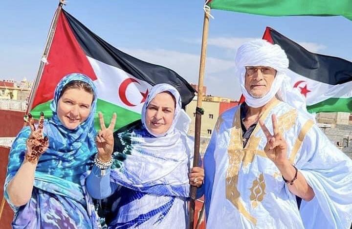 الناشطة الأمريكية المتضامنة مع عائلة أهل خيا تصرح: “الهجوم الأخير على المنزل كان مقصودا ومحاولة لترهيبنا.. وسنكون صوت الشعب الصحراوي في العالم” الناشطة الأمريكية المتضامنة مع عائلة أهل خيا تصرح: “الهجوم الأخير على المنزل كان مقصودا ومحاولة لترهيبنا.. وسنكون صوت الشعب الصحراوي في العالم”