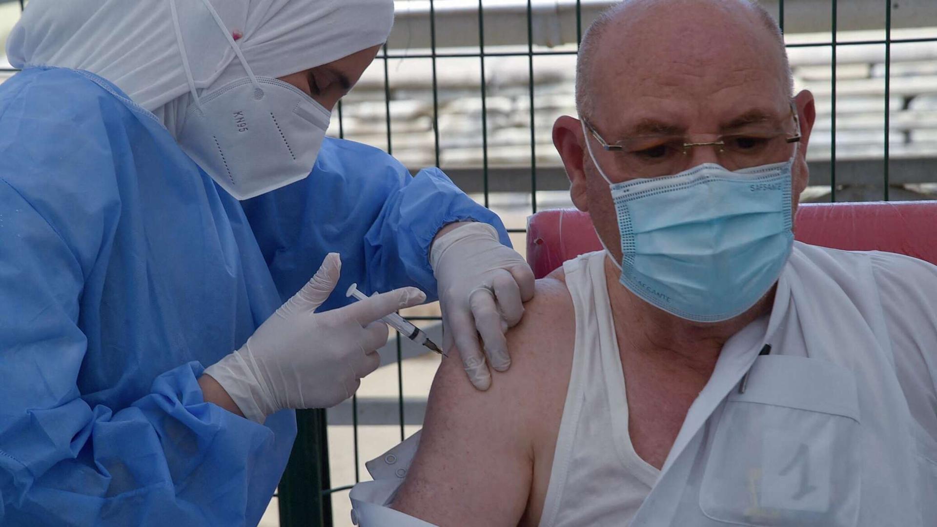 علماء يعلنون عن إنجاز كبير: تطوير لقاح شامل ضد جميع أنواع الإنفلونزا العشرين علماء يعلنون عن إنجاز كبير: تطوير لقاح شامل ضد جميع أنواع الإنفلونزا العشرين