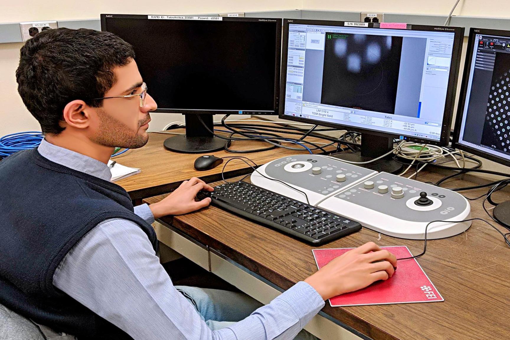 أول لقطة عالية الدقة للحظة تكوّن خيوط الأكتين تمنح باحثا مصريا جائزة “مبتكرون دون 35” أول لقطة عالية الدقة للحظة تكوّن خيوط الأكتين تمنح باحثا مصريا جائزة “مبتكرون دون 35”