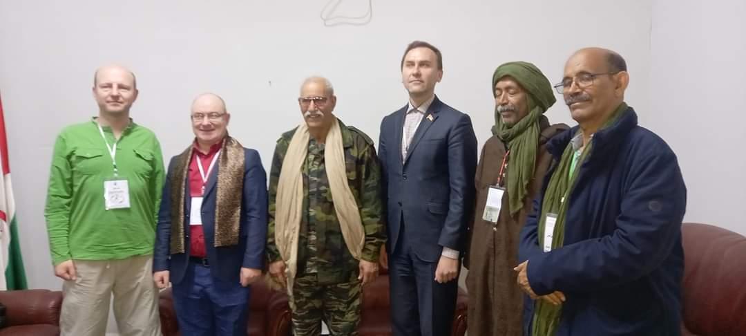 الرئيس الصحراوي يستقبل وفداً من روسيا مشاركاً في أشغال المؤتمر 16 لجبهة البوليساريو الرئيس الصحراوي يستقبل وفداً من روسيا مشاركاً في أشغال المؤتمر 16 لجبهة البوليساريو