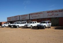 وصول أول قافلة تموين برية منذ عامين لموقعين أمميين بالصحراء الغربية وصول أول قافلة تموين برية منذ عامين لموقعين أمميين بالصحراء الغربية