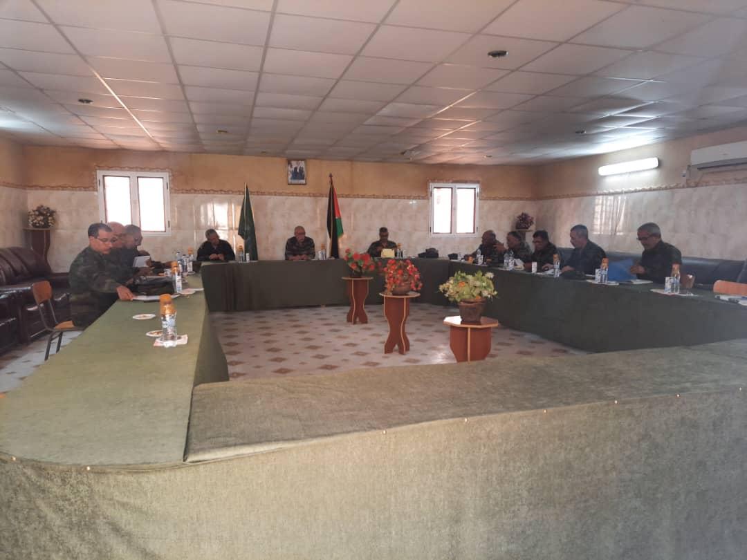 الرئيس ابراهيم غالي يترأس اجتماعا لهيئة الأركان العامة لجيش التحرير الشعبي الصحراوي الرئيس ابراهيم غالي يترأس اجتماعا لهيئة الأركان العامة لجيش التحرير الشعبي الصحراوي