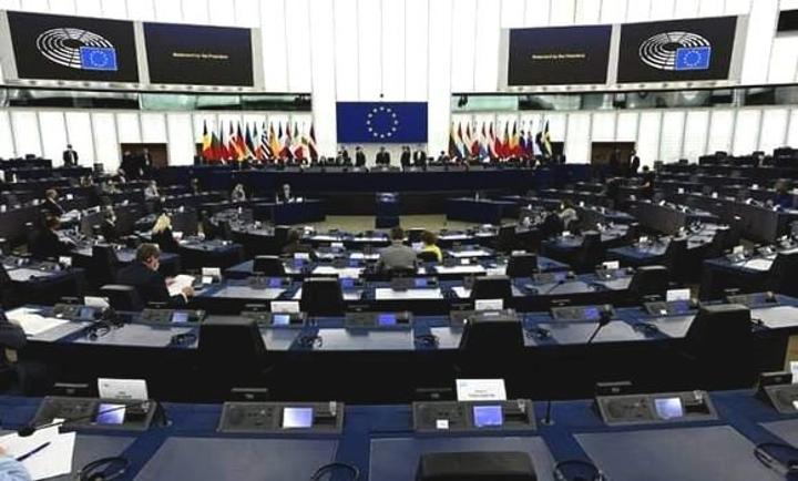 المفوضية الأوروبية تلغي تمديد إتفاق الصيد البحري بين الإتحاد الأوروبي والمغرب الذي يشمل الصحراء الغربية المفوضية الأوروبية تلغي تمديد إتفاق الصيد البحري بين الإتحاد الأوروبي والمغرب الذي يشمل الصحراء الغربية