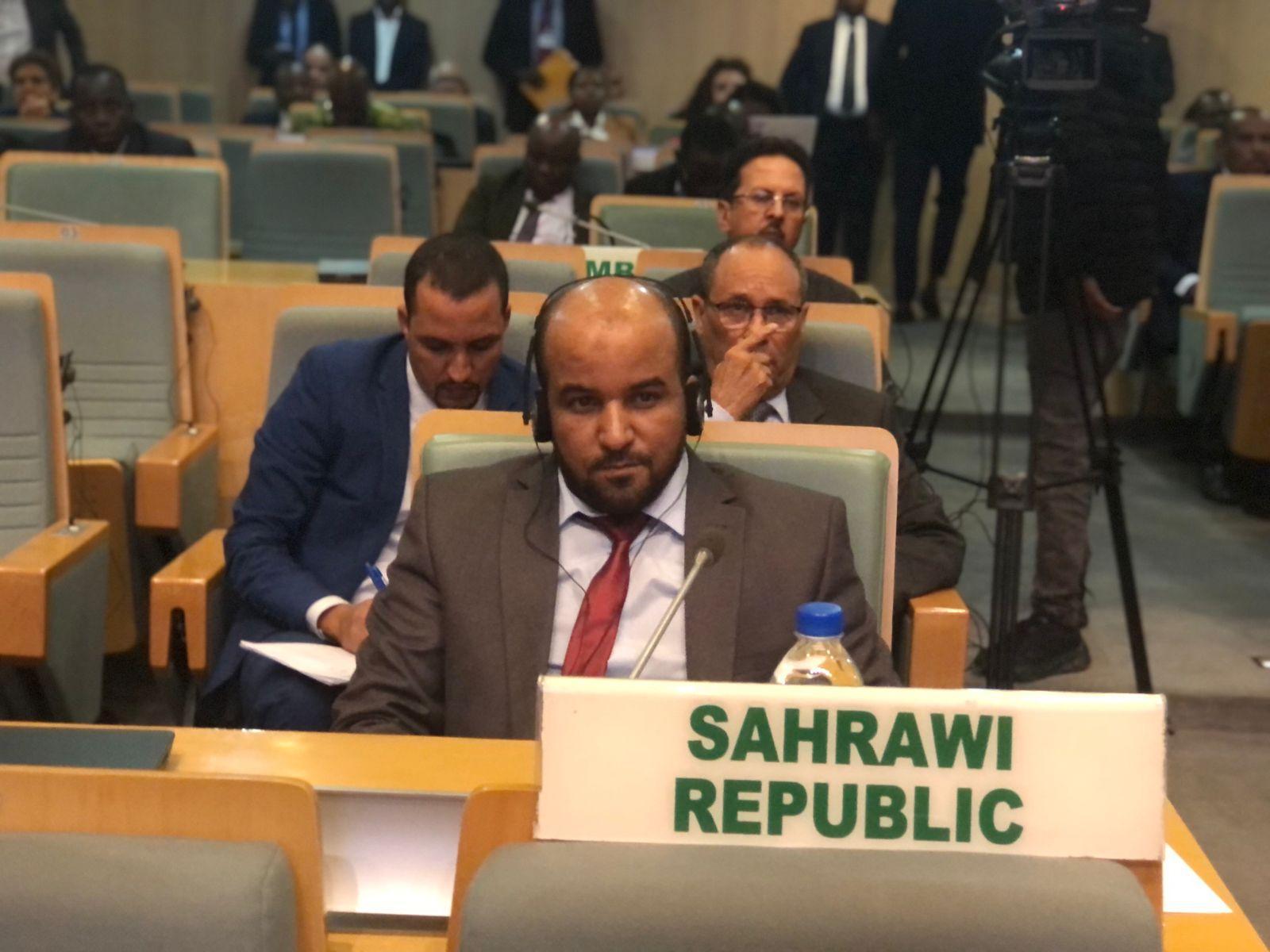 وزير الشباب و الرياضة يشيد بمقاربة الاتحاد الافريقي حول تمكين الشباب من خلال الابتكار في تنفيذ المخططات الاستراتيجية، و يدعو الدول الاعضاء توسيع دائرة الاستفادة من الشباب وزير الشباب و الرياضة يشيد بمقاربة الاتحاد الافريقي حول تمكين الشباب من خلال الابتكار في تنفيذ المخططات الاستراتيجية، و يدعو الدول الاعضاء توسيع دائرة الاستفادة من الشباب