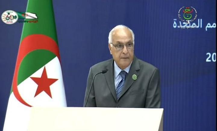 وزير الخارجية الجزائري يؤكد مواصلة دعم بلاده الثابت لقضيتي الصحراء الغربية وفلسطين وزير الخارجية الجزائري يؤكد مواصلة دعم بلاده الثابت لقضيتي الصحراء الغربية وفلسطين