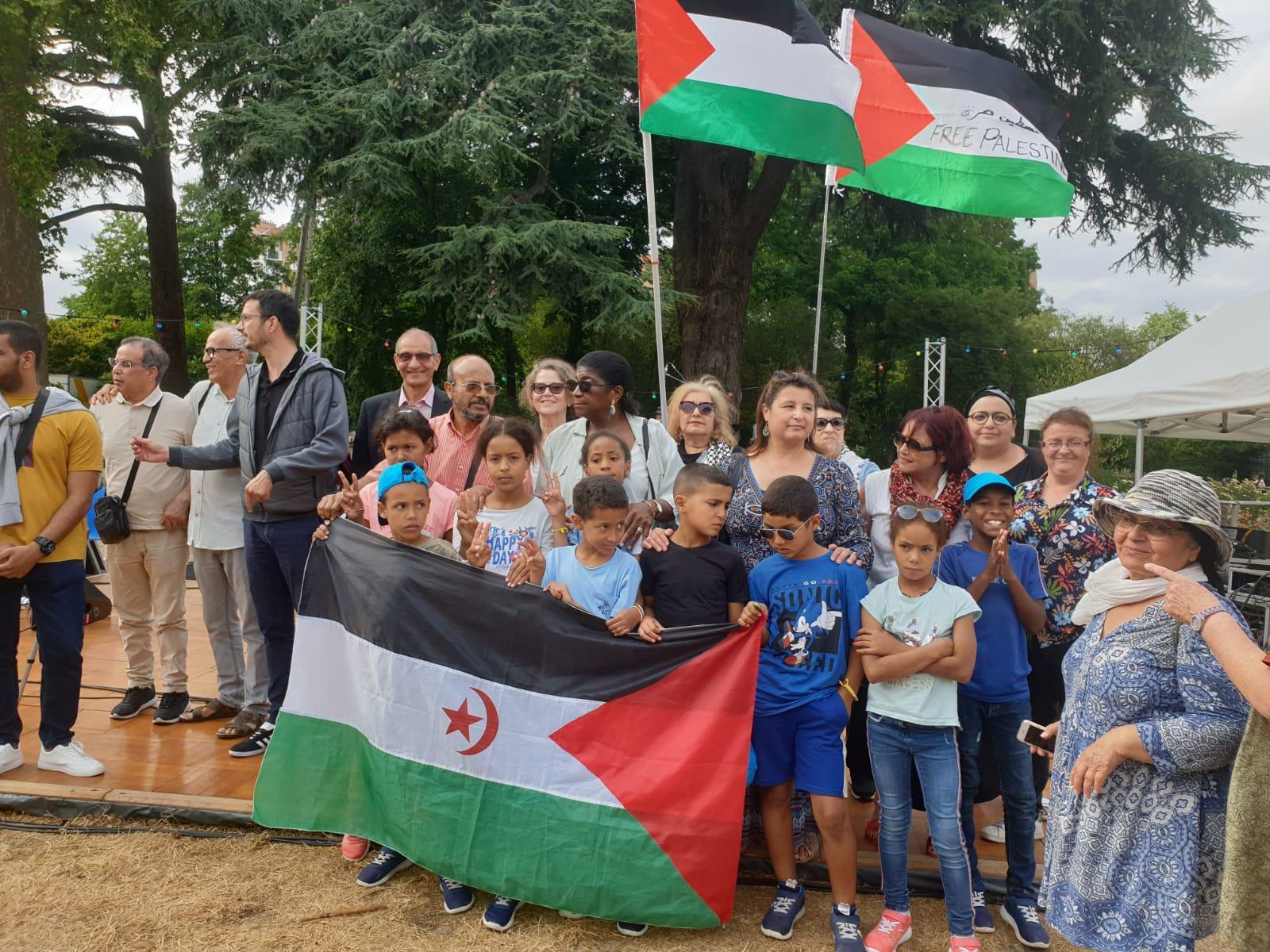 فرنسا: عمدة مدينة فيتري يستقبل الأطفال الصحراويين، ويجدد تضامن مدينته مع الشعب الصحراوي وقضيته العادلة فرنسا: عمدة مدينة فيتري يستقبل الأطفال الصحراويين، ويجدد تضامن مدينته مع الشعب الصحراوي وقضيته العادلة