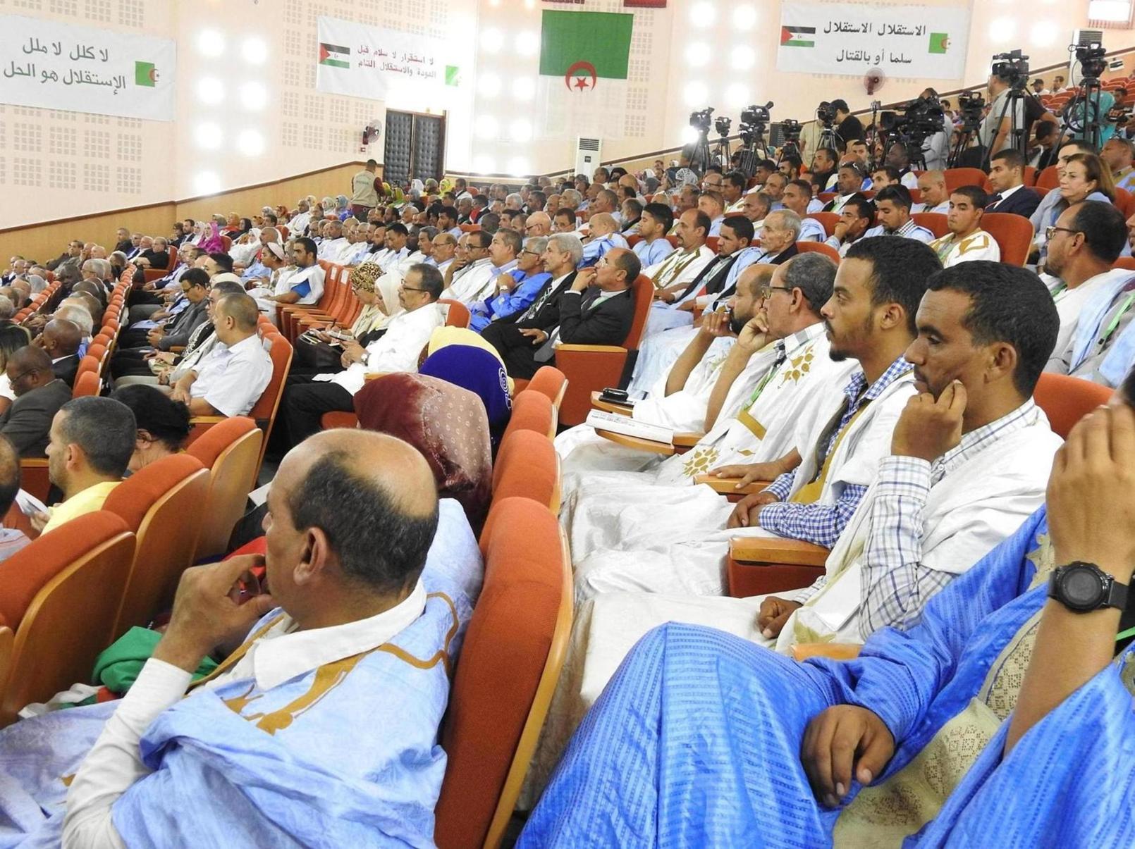 الجامعة الصيفية لاطارات جبهة البوليساريو و الدولة الصحراوية تبعث رسالة إلى الرئيس الجزائري السيد عبد المجيد تبون الجامعة الصيفية لاطارات جبهة البوليساريو و الدولة الصحراوية تبعث رسالة إلى الرئيس الجزائري السيد عبد المجيد تبون