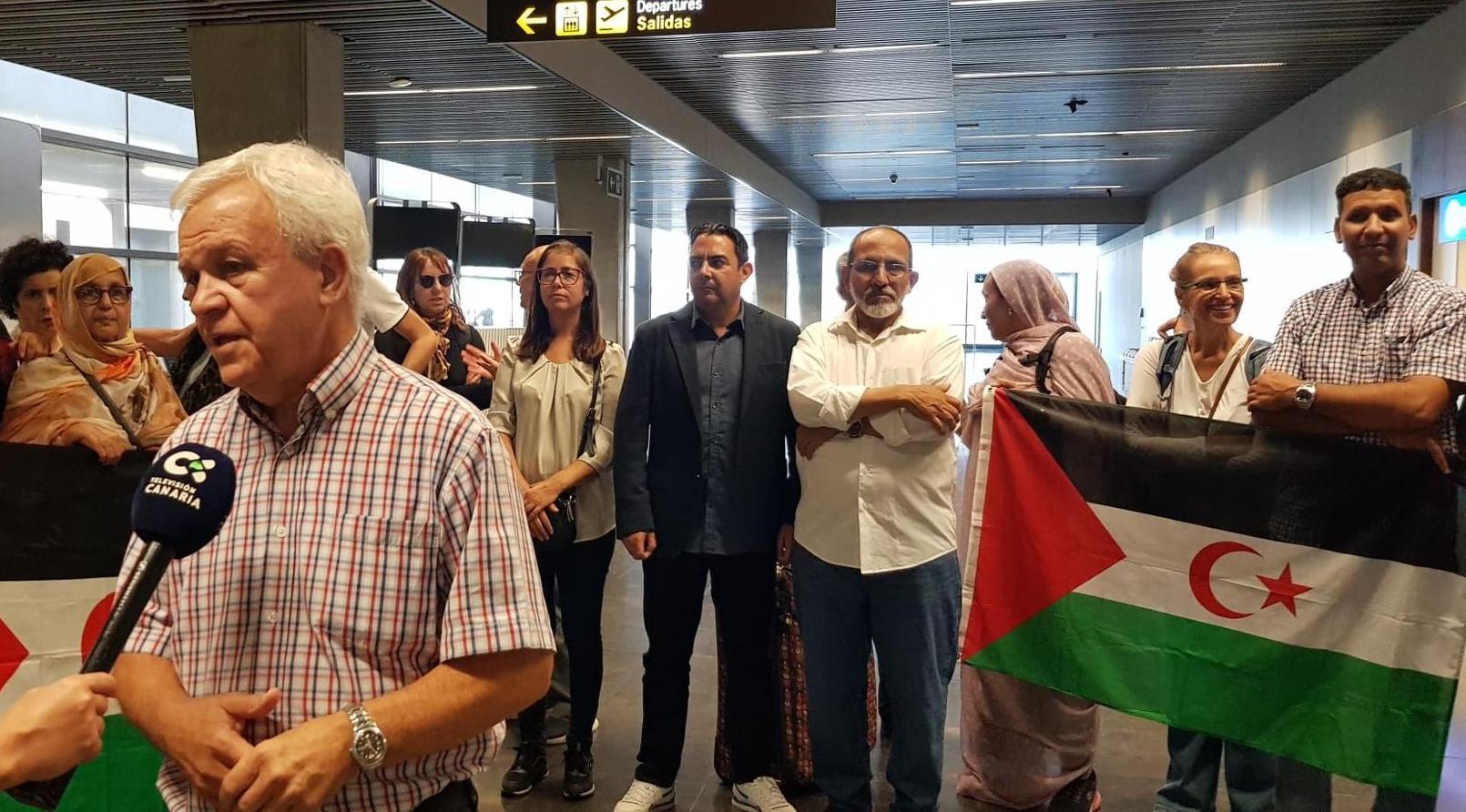 الوفد الكناري المشارك في أشغال اللجنة الرابعة لتصفية الإستعمار بنيويورك يحظى بإستقبال كبير بمطار لاسبالماس الوفد الكناري المشارك في أشغال اللجنة الرابعة لتصفية الإستعمار بنيويورك يحظى بإستقبال كبير بمطار لاسبالماس