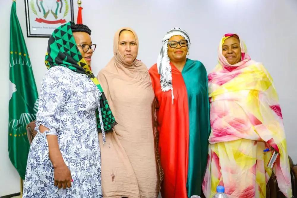 وفد من اتحاد النساء يستقبل وفدا من الحزب الوطني الإفريقي
