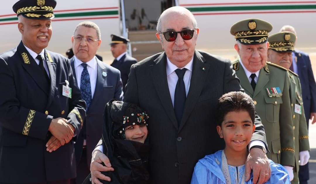 الرئيس الجزائري يشرف على تدشين ومعاينة عدد من المشاريع التنموية والحيوية بولاية تندوف