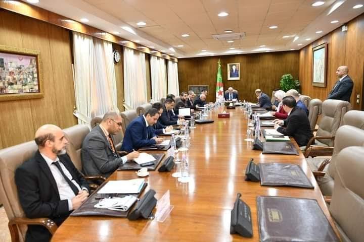 رئيس البرلمان الجزائري يترأس اجتماعا للجنة التحضيرية للندوة البرلمانية الدولية للتضامن مع الشعب الصحراوي رئيس البرلمان الجزائري يترأس اجتماعا للجنة التحضيرية للندوة البرلمانية الدولية للتضامن مع الشعب الصحراوي