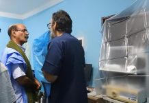 وزير الصحة العمومية يقف على الترميمات التي خضعت لها وحدة أمراض الجهاز الهضمي وزير الصحة العمومية يقف على الترميمات التي خضعت لها وحدة أمراض الجهاز الهضمي