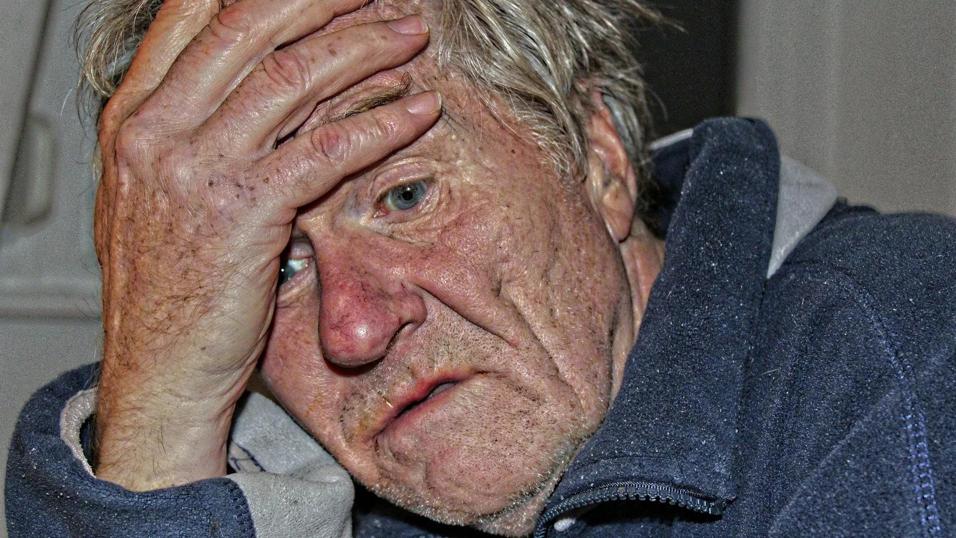 حركة نقوم بها يوميا تزيد من خطر الإصابة بألزهايمر حركة نقوم بها يوميا تزيد من خطر الإصابة بألزهايمر