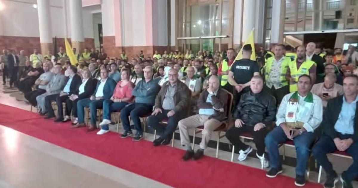 الاتحاد العام لعمال الساقية الحمراء ووادي الذهب يشارك في احتفالية الذكرى السبعين لاندلاع الثورة الحزائرية المجيدة الاتحاد العام لعمال الساقية الحمراء ووادي الذهب يشارك في احتفالية الذكرى السبعين لاندلاع الثورة الحزائرية المجيدة
