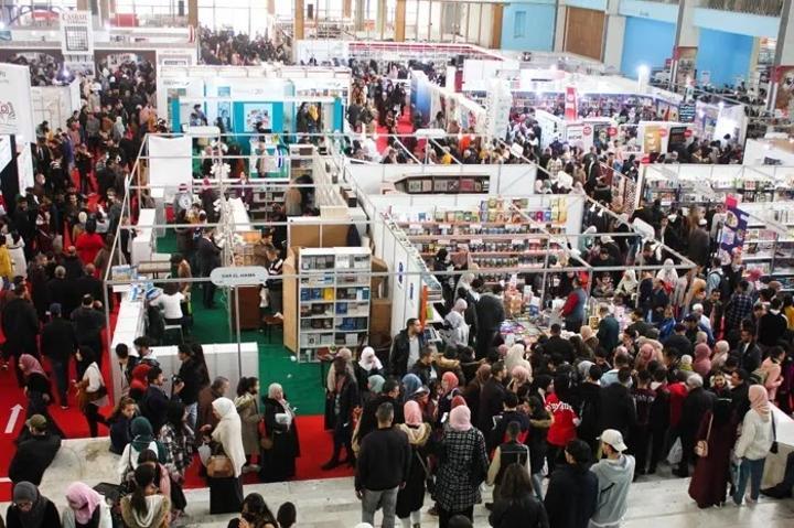 ندوة بالمعرض الدولي للكتاب بالجزائر تسلط الضوء على القضية الصحراوية وتدعو إلى احترام الشرعية الدولية وحق الشعب الصحراوي في الحرية والاستقلال ندوة بالمعرض الدولي للكتاب بالجزائر تسلط الضوء على القضية الصحراوية وتدعو إلى احترام الشرعية الدولية وحق الشعب الصحراوي في الحرية والاستقلال