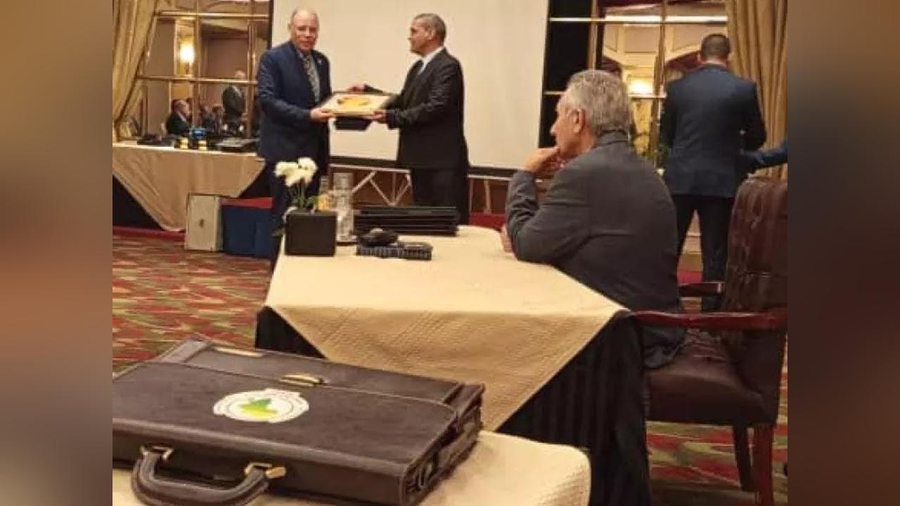رئيس ركن العمليات بوزارة الدفاع الصحراوية يهنئ دولة مصر على توليها الرئاسة الدورية لقدرة إقليم شمال افريقيا رئيس ركن العمليات بوزارة الدفاع الصحراوية يهنئ دولة مصر على توليها الرئاسة الدورية لقدرة إقليم شمال افريقيا