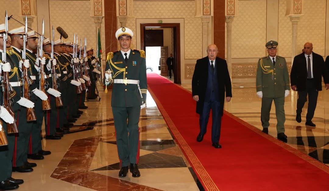 الرئيس الجزائري يشارك في الدورة العادية الثامنة والثلاثين لمؤتمر رؤساء دول الاتحاد وحكومات الاتحاد الإفريقي الرئيس الجزائري يشارك في الدورة العادية الثامنة والثلاثين لمؤتمر رؤساء دول الاتحاد وحكومات الاتحاد الإفريقي