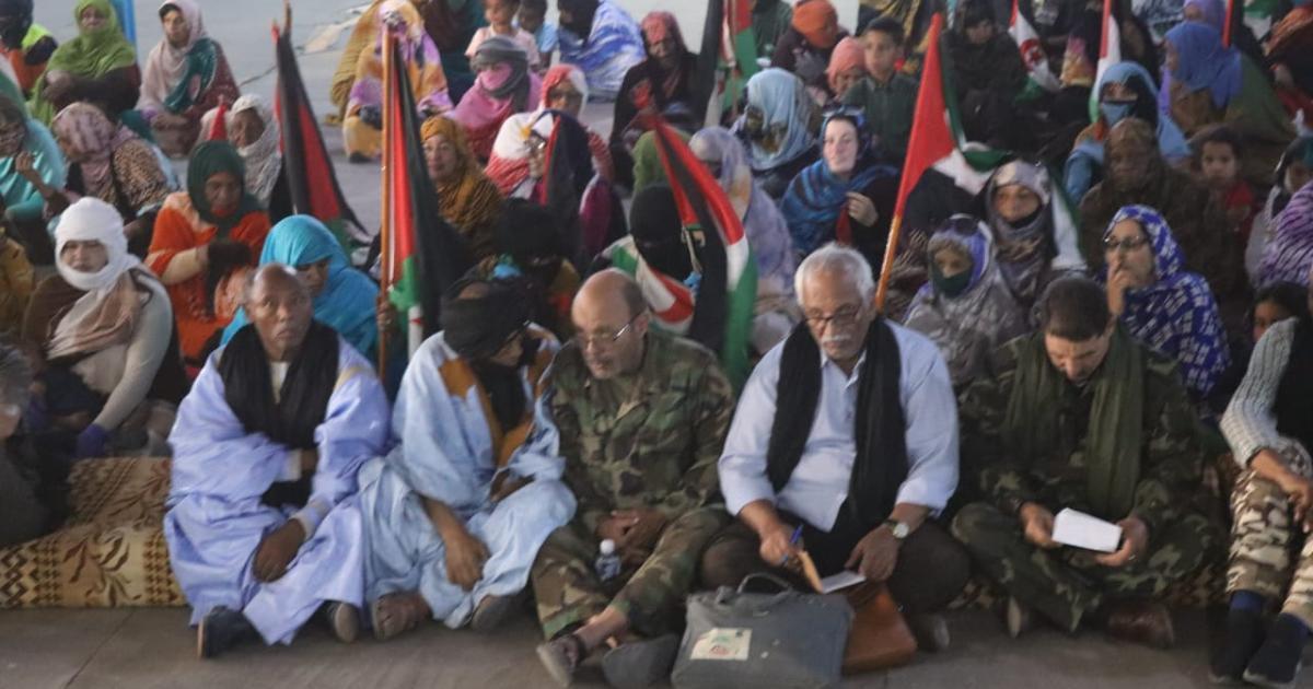 ولاية الداخلة تنظم منبرا تضامنيا مع جماهير الأرض المحتلة، وتعلن إنخراطها في الحملة الوطنية والدولية لإطلاق سراح المعتقلين الصحراويين ولاية الداخلة تنظم منبرا تضامنيا مع جماهير الأرض المحتلة، وتعلن إنخراطها في الحملة الوطنية والدولية لإطلاق سراح المعتقلين الصحراويين