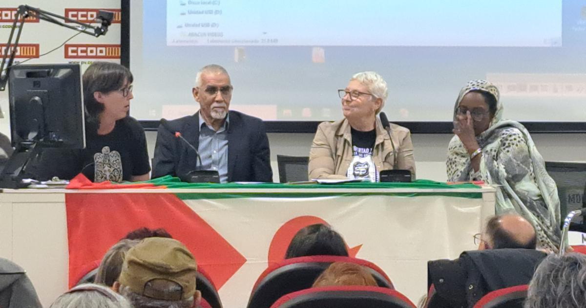 فالنسيا : مسيرة الحرية من أجل المعتقلين السياسيين الصحراويين تفتتح أنشطتها التحسيسية بندوة في مقر لجنة نقابة العمال فالنسيا : مسيرة الحرية من أجل المعتقلين السياسيين الصحراويين تفتتح أنشطتها التحسيسية بندوة في مقر لجنة نقابة العمال