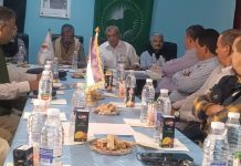 “الوزير الأول يثمن جهود المياه ويدعو لتحسين التسيير” "الوزير الأول يثمن جهود المياه ويدعو لتحسين التسيير"