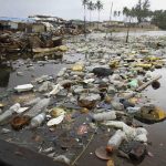 مخلفات البلاستيك العائمة: ماذا يحدث بعد 100 عام؟ مخلفات البلاستيك العائمة: ماذا يحدث بعد 100 عام؟