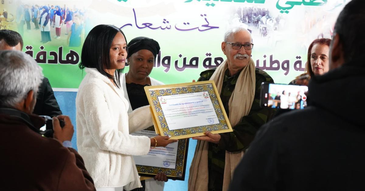 رئيس الجمهورية يكرم البعثة التعليمية الكوبية رئيس الجمهورية يكرم البعثة التعليمية الكوبية