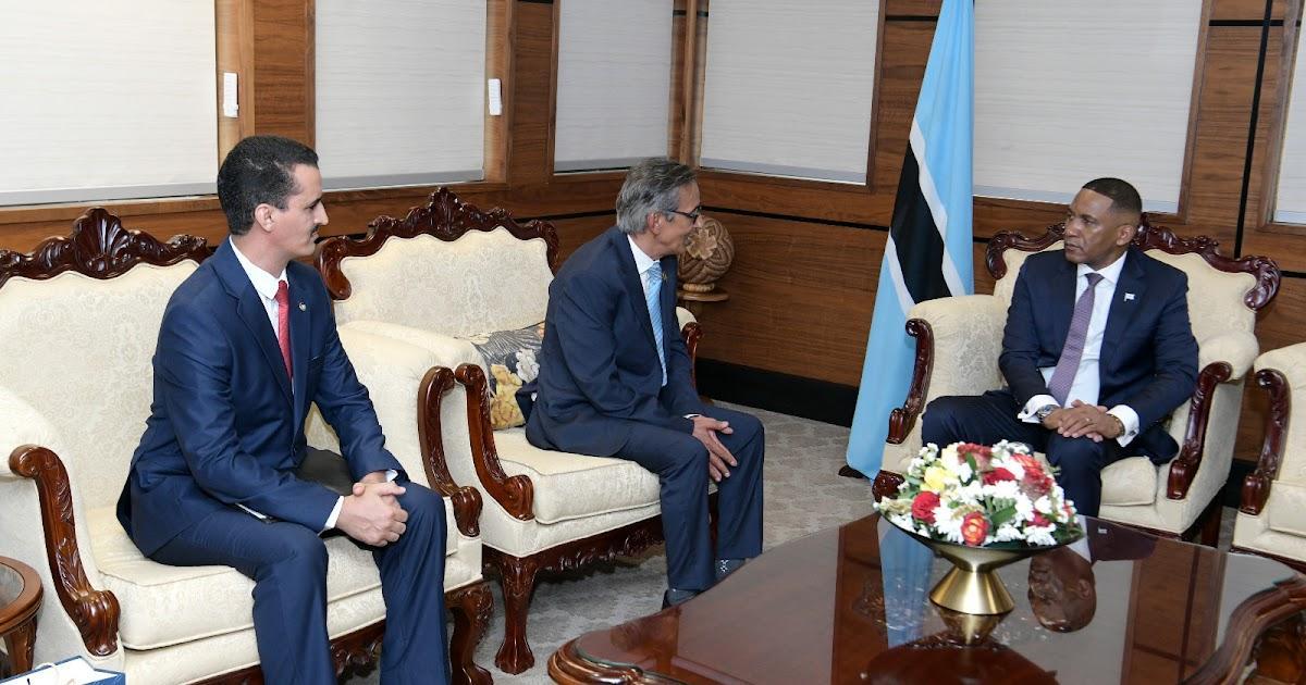 عباس يقدم أوراق اعتماده سفيرًا للصحراوية في بوتسوانا عباس يقدم أوراق اعتماده سفيرًا للصحراوية في بوتسوانا