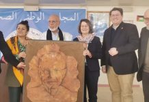 تكريم رئيس المجلس الوطني للوفد الألماني بهدايا تكريم رئيس المجلس الوطني للوفد الألماني بهدايا