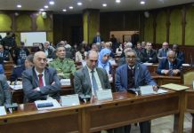 الشعب الصحراوي متمسك بحقه في تقرير المصير الشعب الصحراوي متمسك بحقه في تقرير المصير