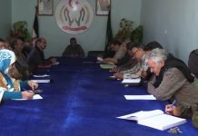 الحكومة تدرس تدابير لضمان تزويد المواطنين بالماء الحكومة تدرس تدابير لضمان تزويد المواطنين بالماء