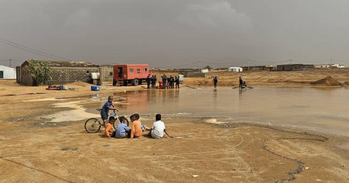 تعبئة السلطات لمواجهة تداعيات الفيضانات بالداخلة تعبئة السلطات لمواجهة تداعيات الفيضانات بالداخلة