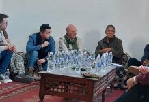 رئيس المجلس الوطني الصحراوي يستقبل وفد إسباني رئيس المجلس الوطني الصحراوي يستقبل وفد إسباني