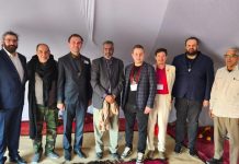 استقبال الوزير الأول للوفد الروسي في الاحتفالات استقبال الوزير الأول للوفد الروسي في الاحتفالات