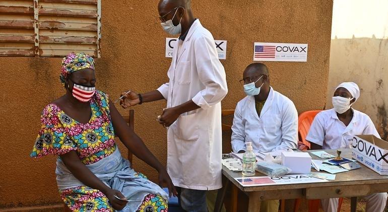 Covid-19 : les décès devraient diminuer de près de 94% en 2022, selon l’OMS Covid-19 : les décès devraient diminuer de près de 94% en 2022, selon l’OMS