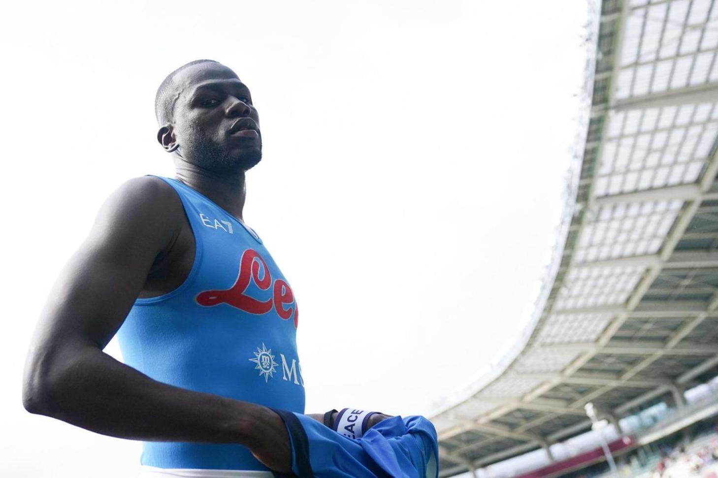 Chelsea : un contrat en or pour attirer Kalidou Koulibaly ? Chelsea : un contrat en or pour attirer Kalidou Koulibaly ?