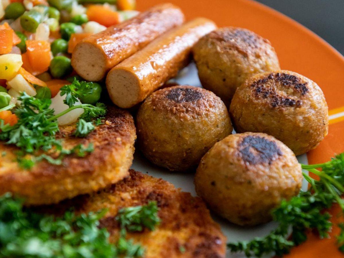 Viande de substitution : nouvelle approche pour une texture plus tendre en bouche avec l’organisation 3D des protéines végétales Viande de substitution : nouvelle approche pour une texture plus tendre en bouche avec l’organisation 3D des protéines végétales