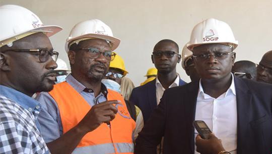 Reconstruction du stade Léopold-Sédar-Senghor : des techniciens chinois sont à Dakar pour le démarrage des travaux Reconstruction du stade Léopold-Sédar-Senghor : des techniciens chinois sont à Dakar pour le démarrage des travaux