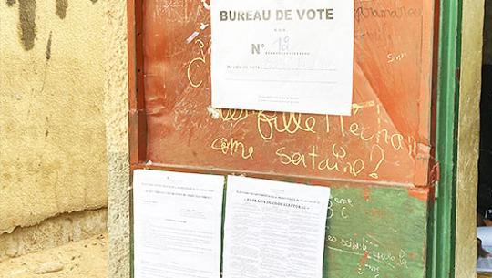 Début du vote après 1 heure de retard à l’Unité 8 des Parcelles Assainies Début du vote après 1 heure de retard à l’Unité 8 des Parcelles Assainies