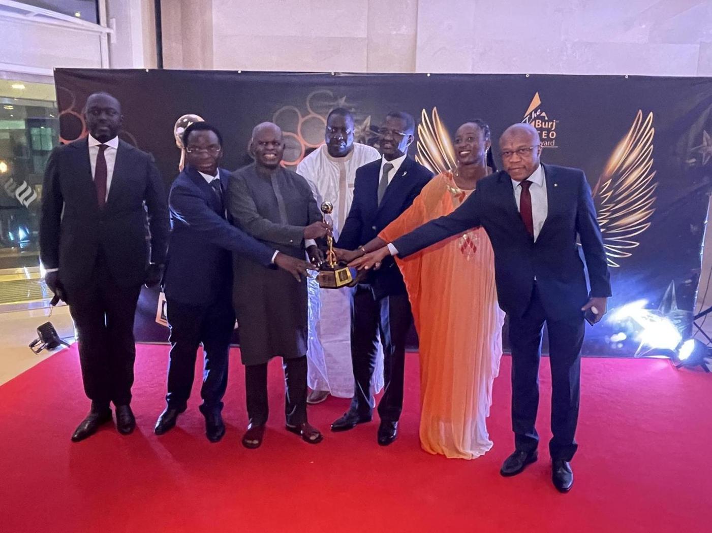Clôture de l’Expo Dubaï 2020 : Le Dr Malick Diop décroche le prix « Leadership et Impact Mondial » des Burj CEO Awards. Clôture de l’Expo Dubaï 2020 : Le Dr Malick Diop décroche le prix « Leadership et Impact Mondial » des Burj CEO Awards.