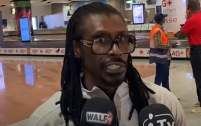 Aliou Cissé: “On a besoin de notre public, Sokhla wou gnou aye costume stade, na gneupp sool maillot équipe nationale, supporté ba joueurs yi yééke ko” Aliou Cissé: “On a besoin de notre public, Sokhla wou gnou aye costume stade, na gneupp sool maillot équipe nationale, supporté ba joueurs yi yééke ko”