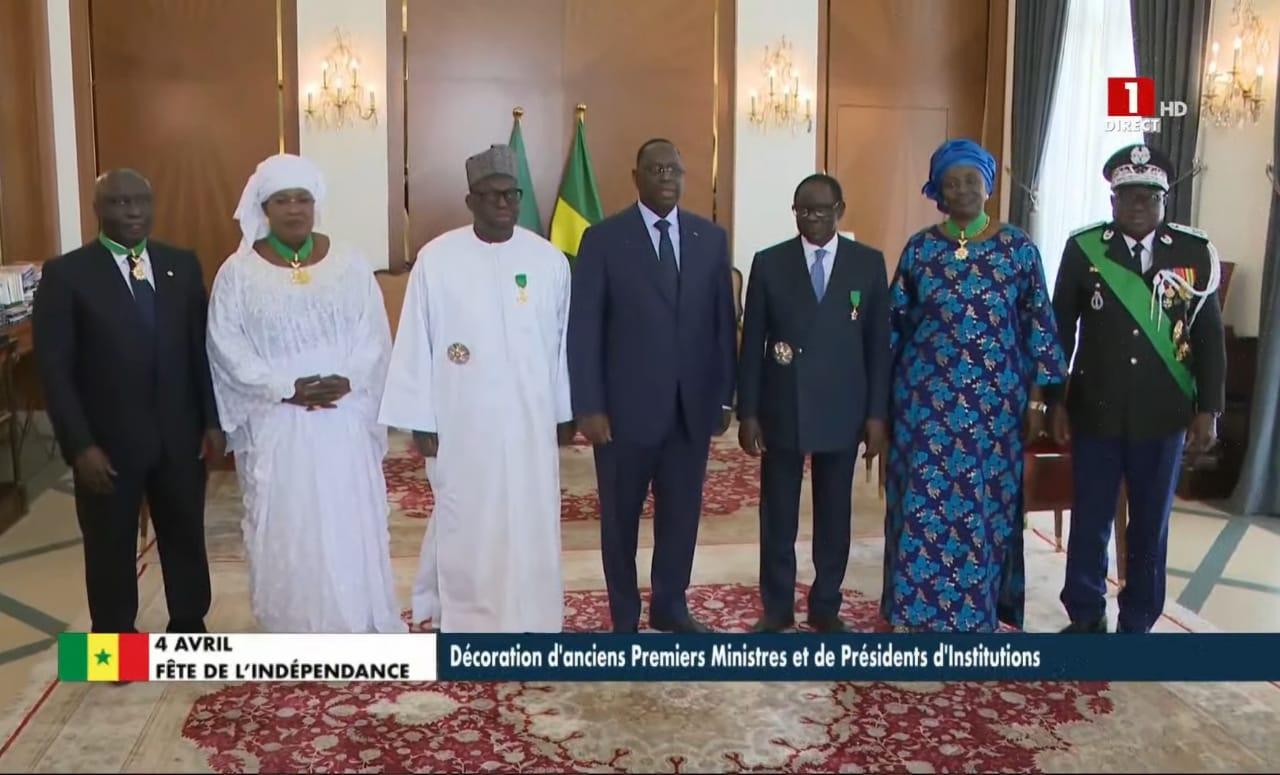 4 Avril- Série de décorations au Palais: Moustapha Niass, Pape Diop, Idrissa Seck, Aminata M. Ndiaye et Aminata Touré honorés 4 Avril- Série de décorations au Palais: Moustapha Niass, Pape Diop, Idrissa Seck, Aminata M. Ndiaye et Aminata Touré honorés