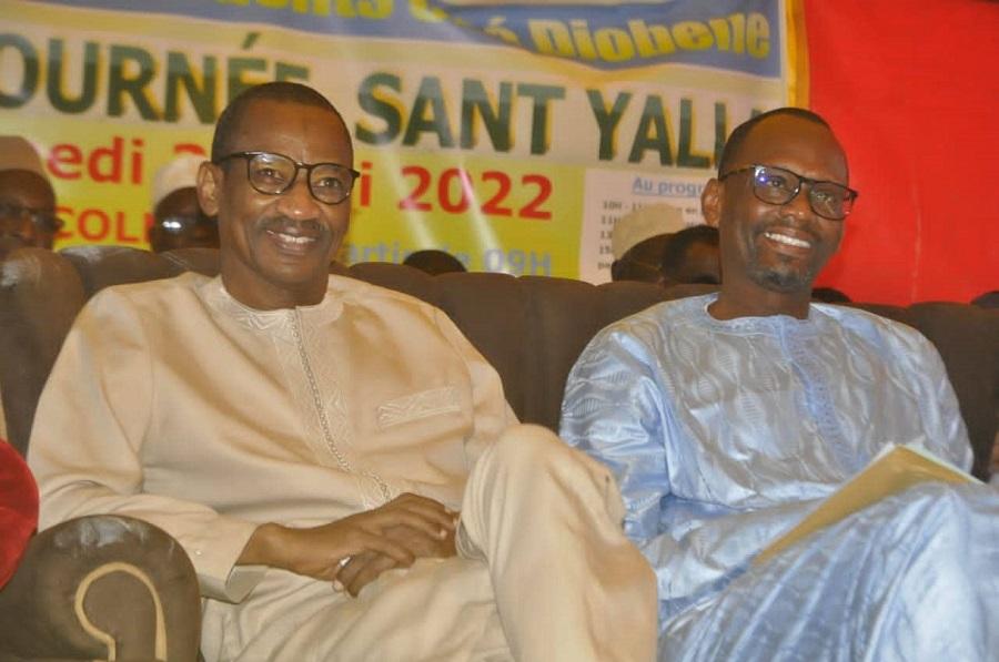 400 baux aux habitants de la cité Diobene – « Le Président Sall a résolu un problème qui a traversé trois Républiques… » 400 baux aux habitants de la cité Diobene – « Le Président Sall a résolu un problème qui a traversé trois Républiques… »