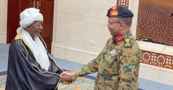 Crise au Darfour : Khalife général de la faydatidianya, Cheikh Mahi rassemble 50 tribus et leur demande de déposer les armes. Crise au Darfour : Khalife général de la faydatidianya, Cheikh Mahi rassemble 50 tribus et leur demande de déposer les armes.