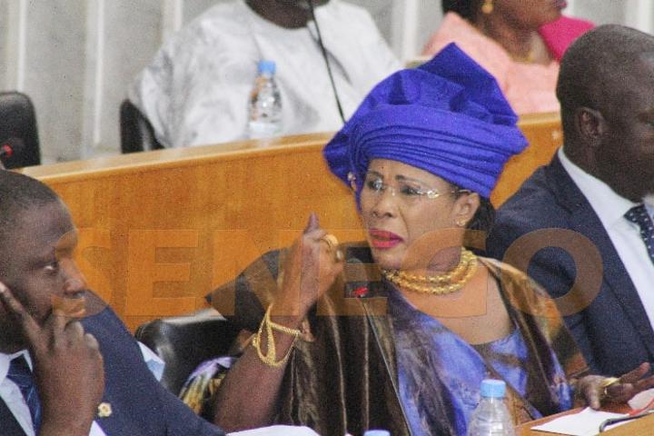 Mame Diarra Fam : « Je ne serais jamais accompagnée de mes filles si je devais prendre part à une marche… » Mame Diarra Fam : « Je ne serais jamais accompagnée de mes filles si je devais prendre part à une marche… »