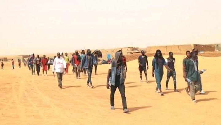 ADHA préoccupée par la situation des migrants sénégalais bloqués dans le désert du Niger (Communiqué) ADHA préoccupée par la situation des migrants sénégalais bloqués dans le désert du Niger (Communiqué)