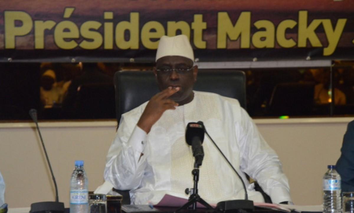 « 3 eme candidature : le Professeur Babacar GUEYE anéantit l’ultime espoir des partisans de Macky SALL » « 3 eme candidature : le Professeur Babacar GUEYE anéantit l’ultime espoir des partisans de Macky SALL »