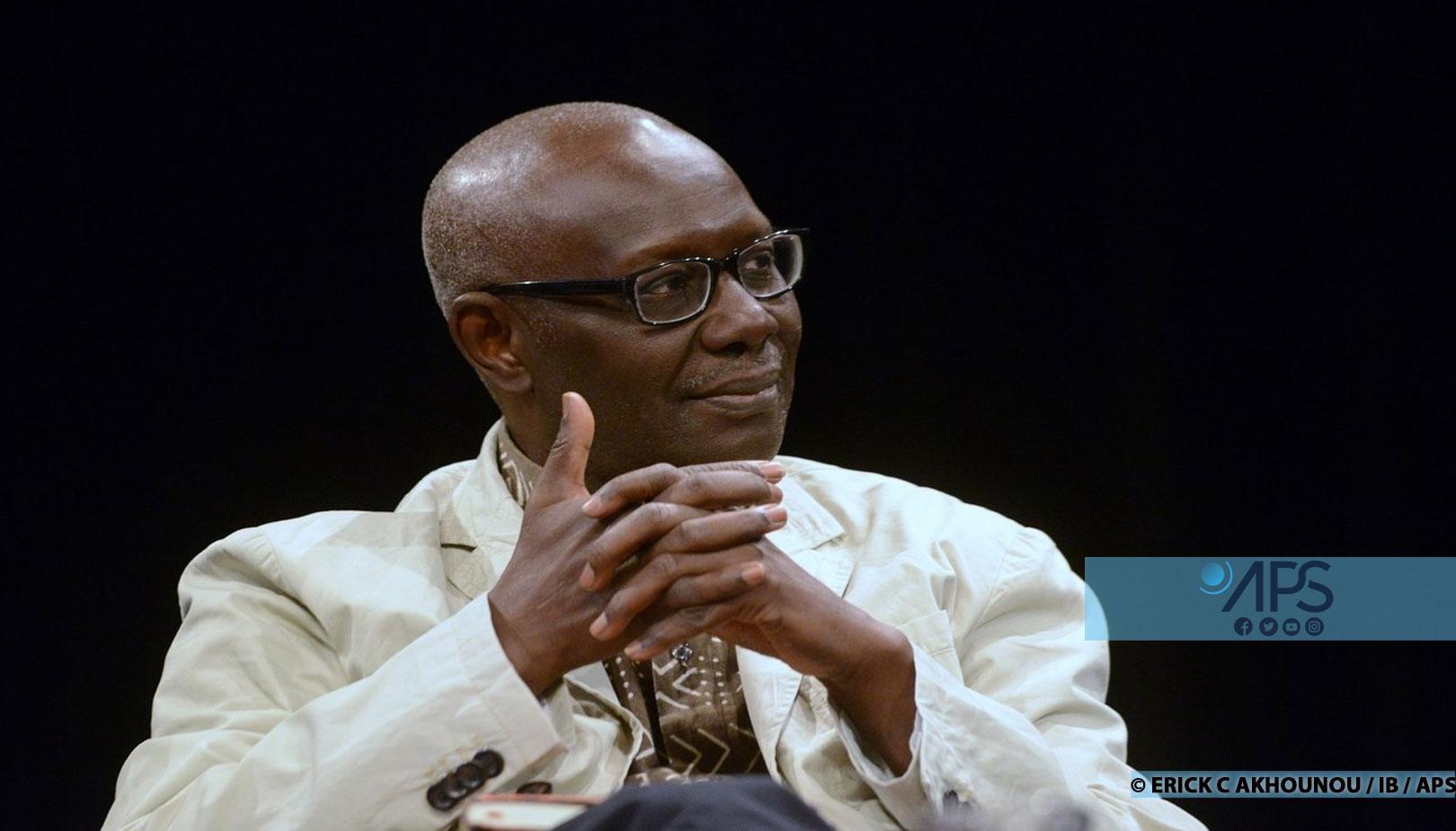 Le Salon International du livre de Thiès délocalisé cette année à Saly avec Boubacar Boris Diop comme parrain Le Salon International du livre de Thiès délocalisé cette année à Saly avec Boubacar Boris Diop comme parrain